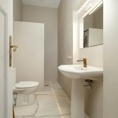 Apartment Spacious Family With Balcony Near Mtp By Renters